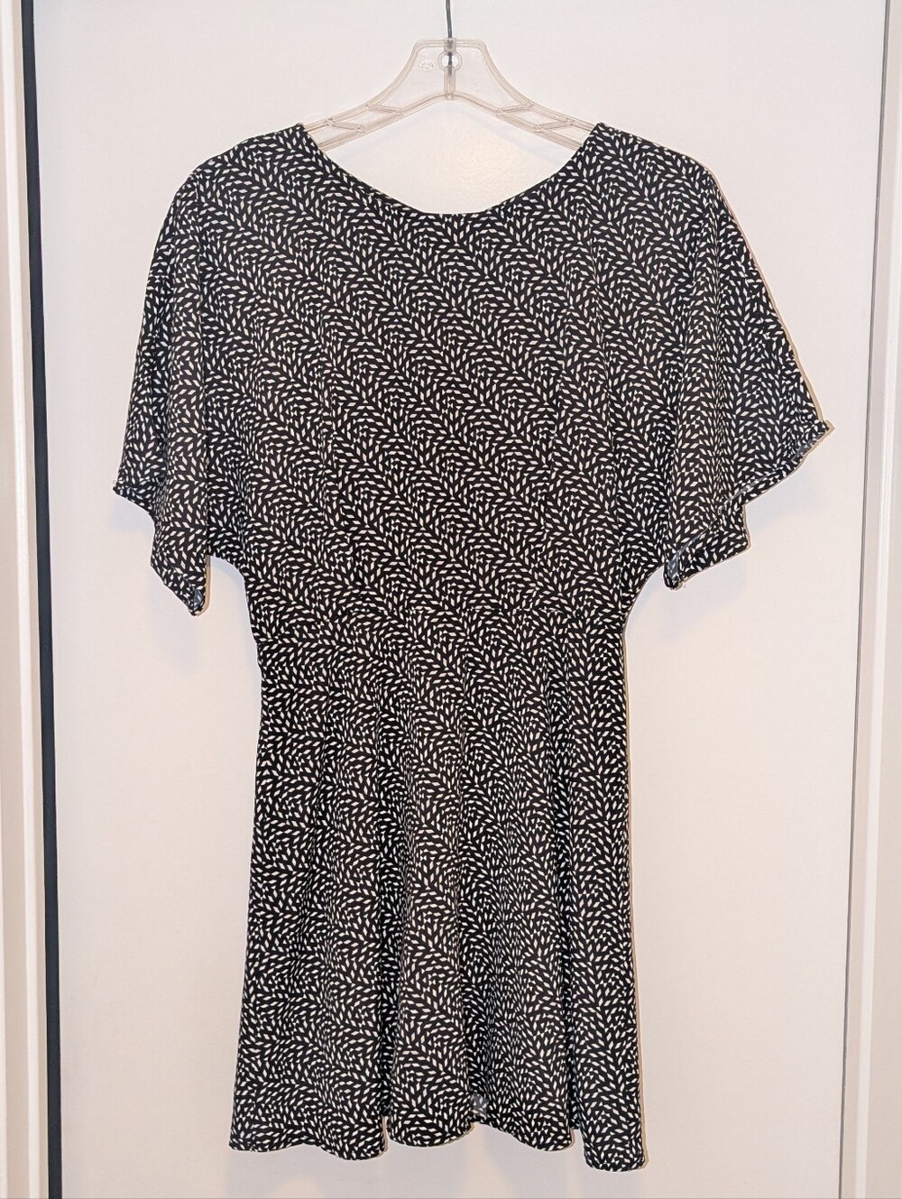 Forever 21 Black and White Printed Mini Flutter Sleeve Skater Dress